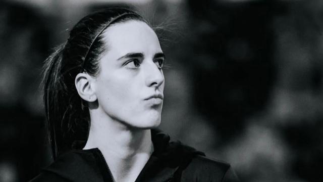 开云APP-女版库里赛季报销，詹姆斯隔空祝福：做你自己！