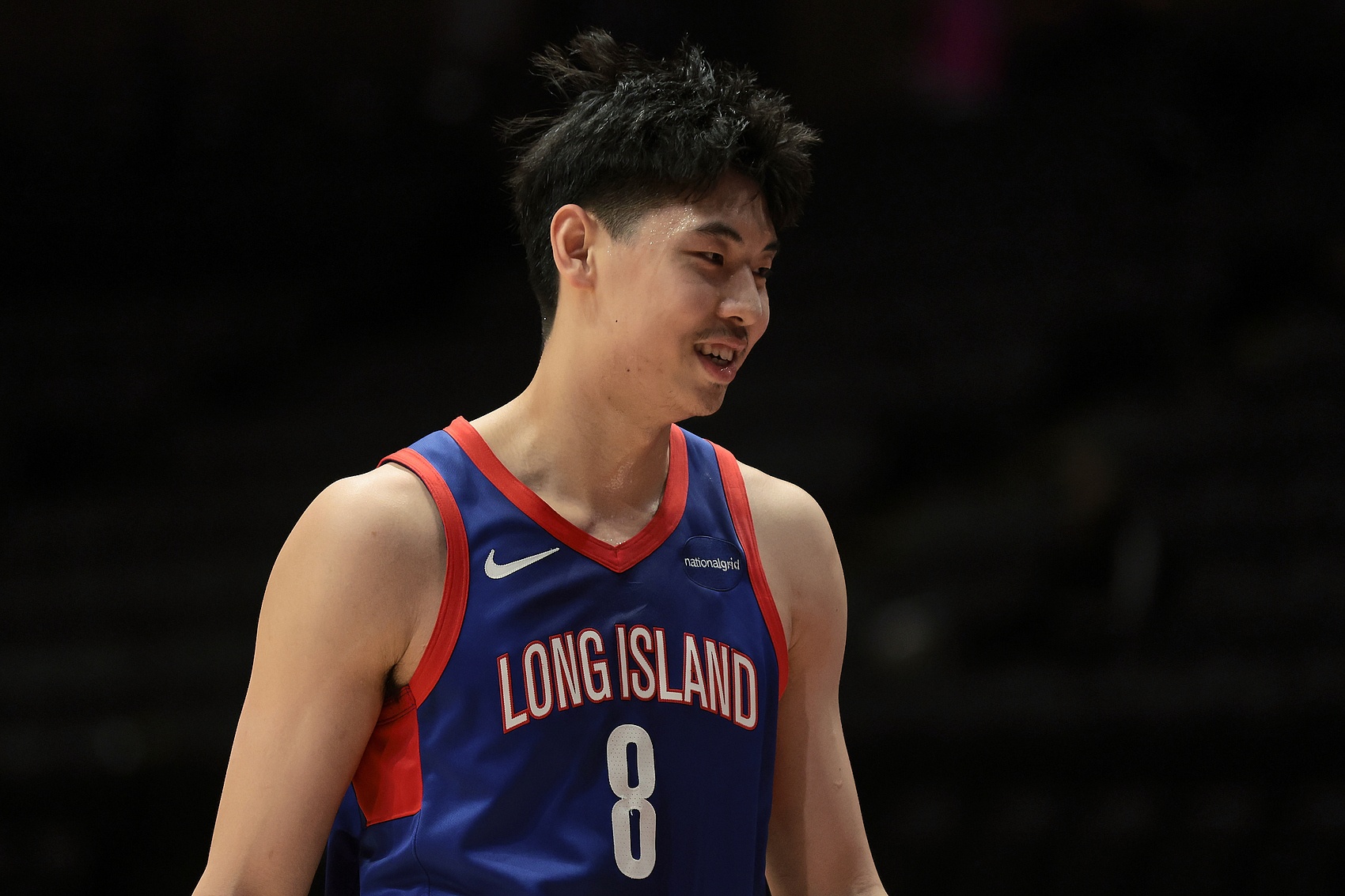 开云体育下载-崔永熙：职业运动员都很能睡觉 想问詹姆斯如何瞬间冷静下来入睡