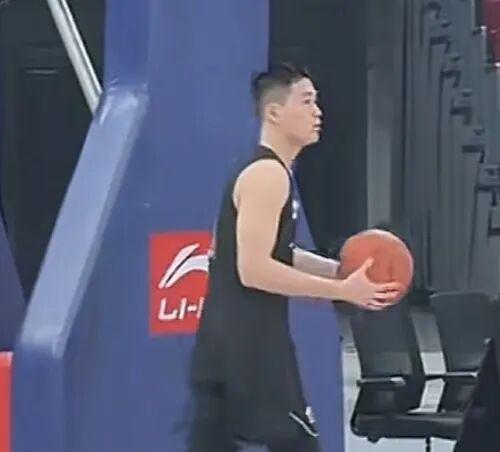 kaiyun-CBA训练惯例与“加练文化”：王证与易建联的共性