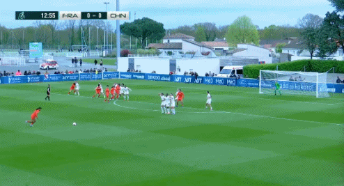 开云体育下载-半场：法国女足U16 0-1中国女足U16，周瑾彤任意球破门