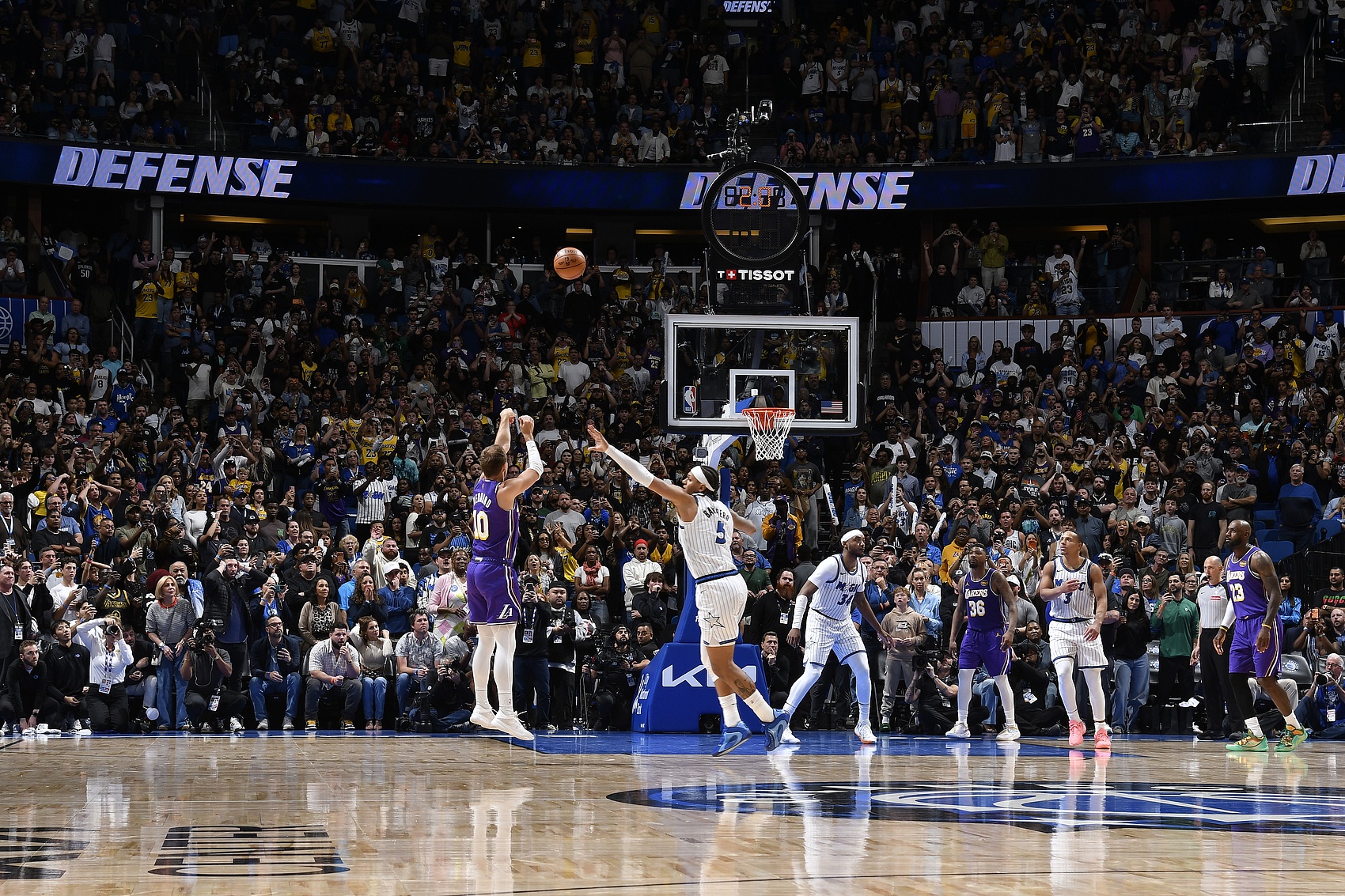 开云体育下载-当东里进化老詹放权湖人9连胜完成蜕变  复制24独行侠逆袭神迹？